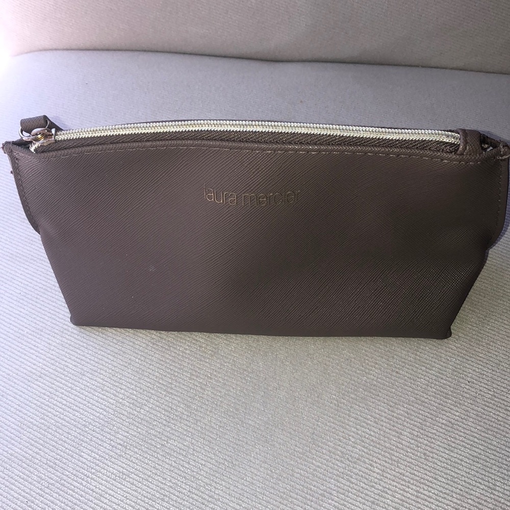 Laura Mercier Cosmetic Makeuo Bag Case in Taupe. - Picture 6 of 9